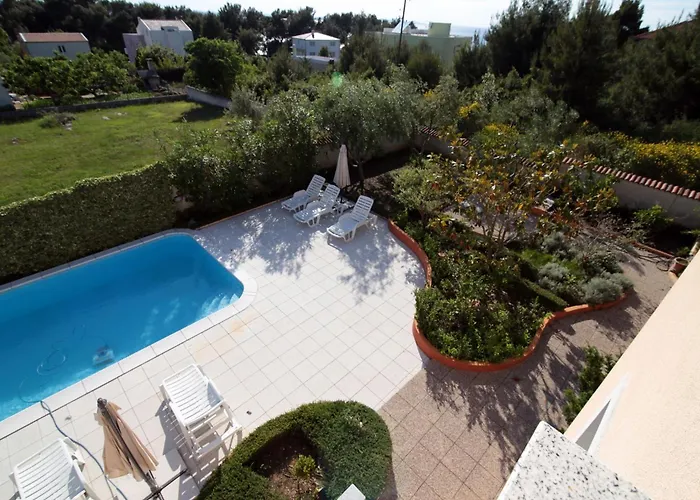 Apartments Eddie - Great Location & Comfor