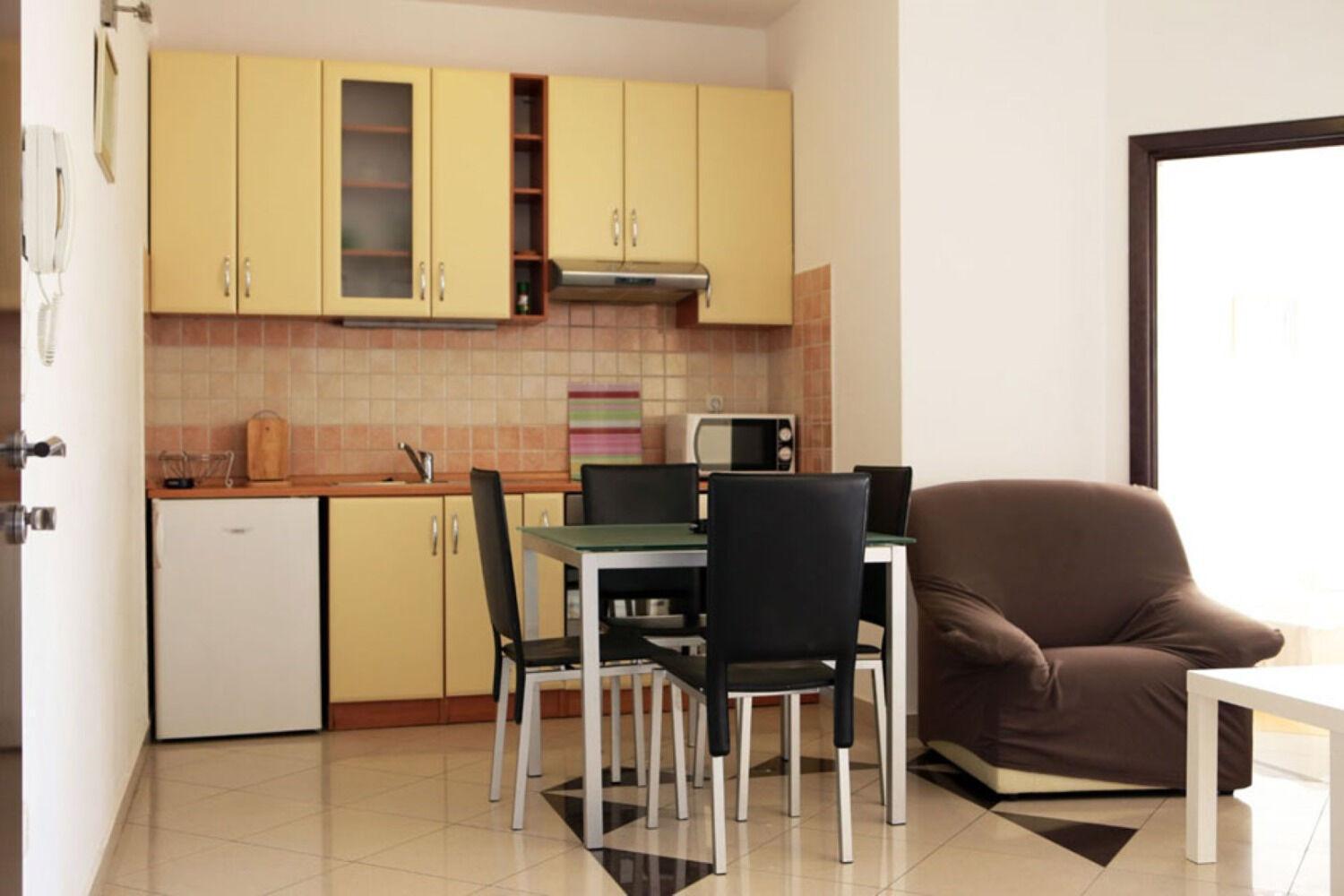 Eddie - Great Location & Comfor Apartment *